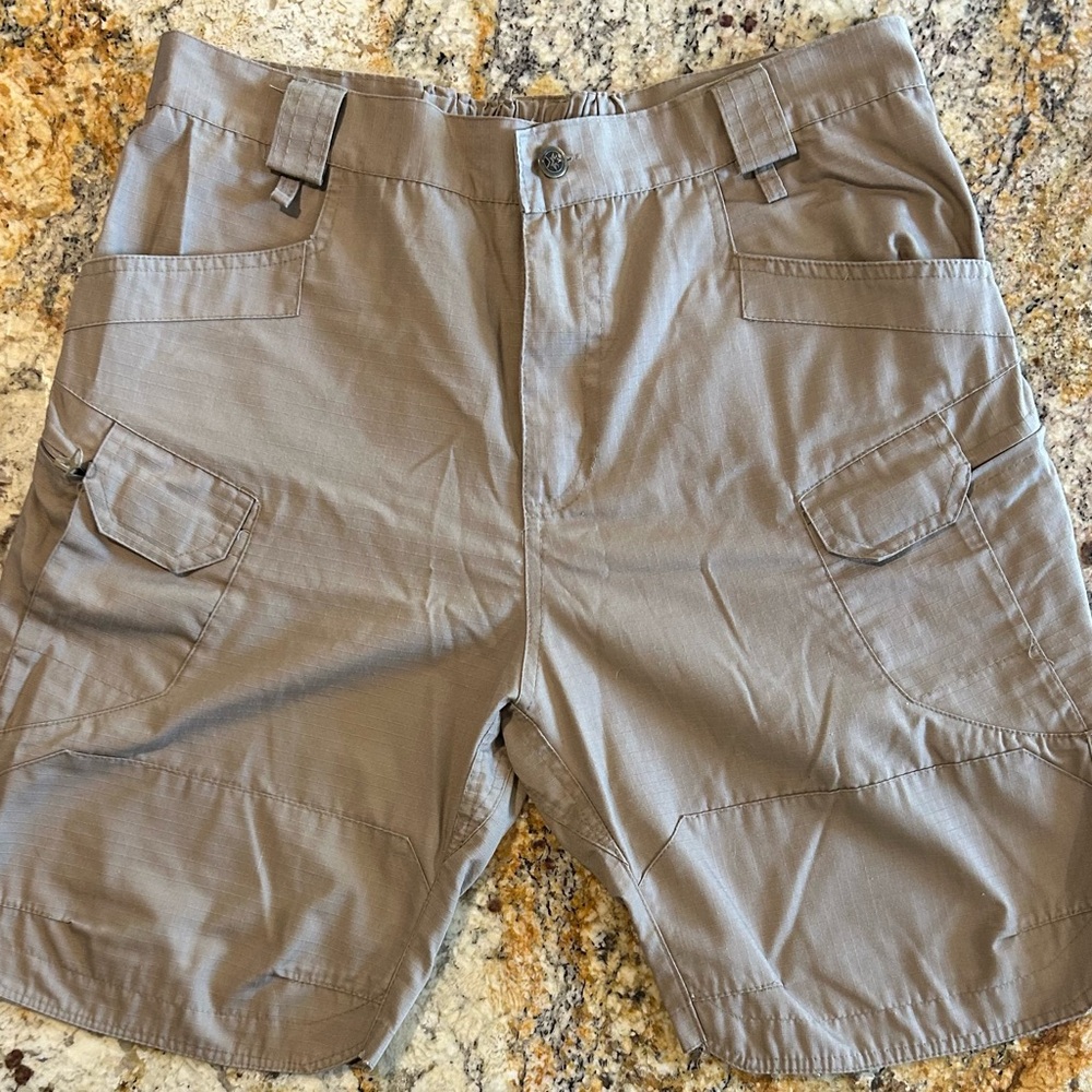 Tan Cargo Shorts with Relaxed Fit and Belt Loops